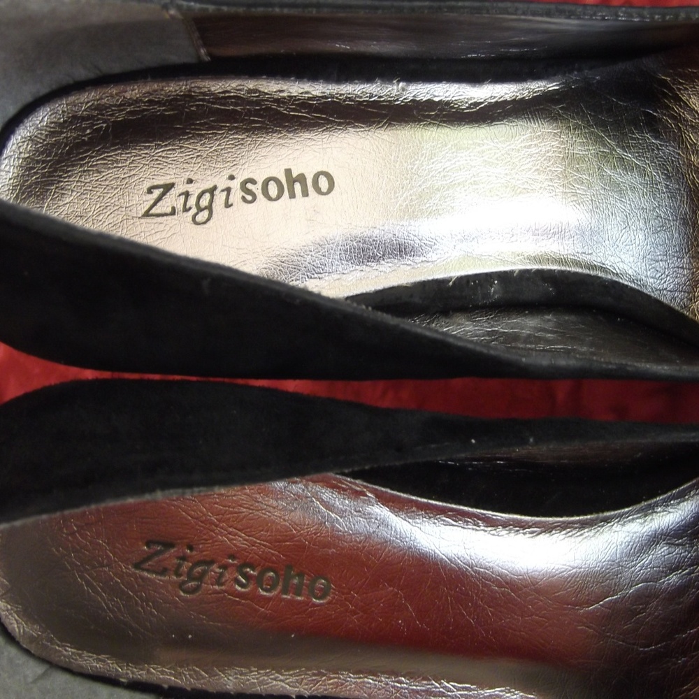 NIB Zigi Soho Black Suede Pumps Size 6 1/2M - Picture 7 of 8